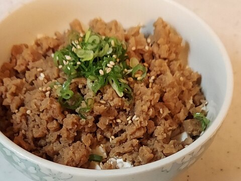 【糖質オフ】冷凍豆腐で作る豆腐のそぼろ丼